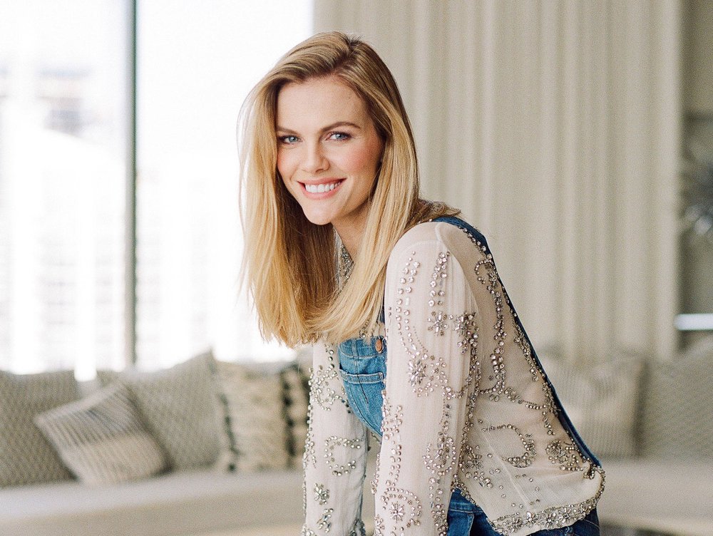 See How Brooklyn Decker Lost All of Her Pregnancy Weight ...